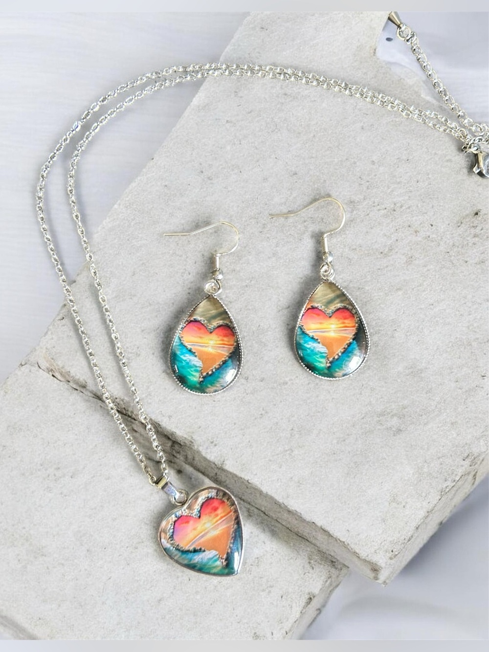 Summer Heart Beach Ocean Design Silver Necklace and Teardrop Dangle Earrings New